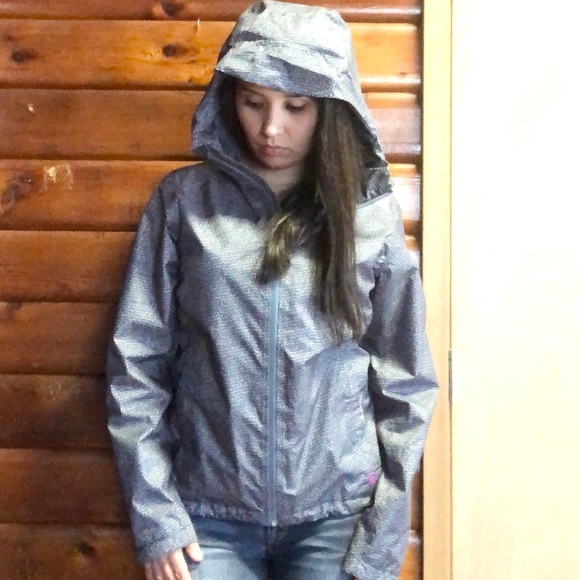 Mountain Hardwear Jackets & Blazers - EUC Mountain HardWear Rain Jacket